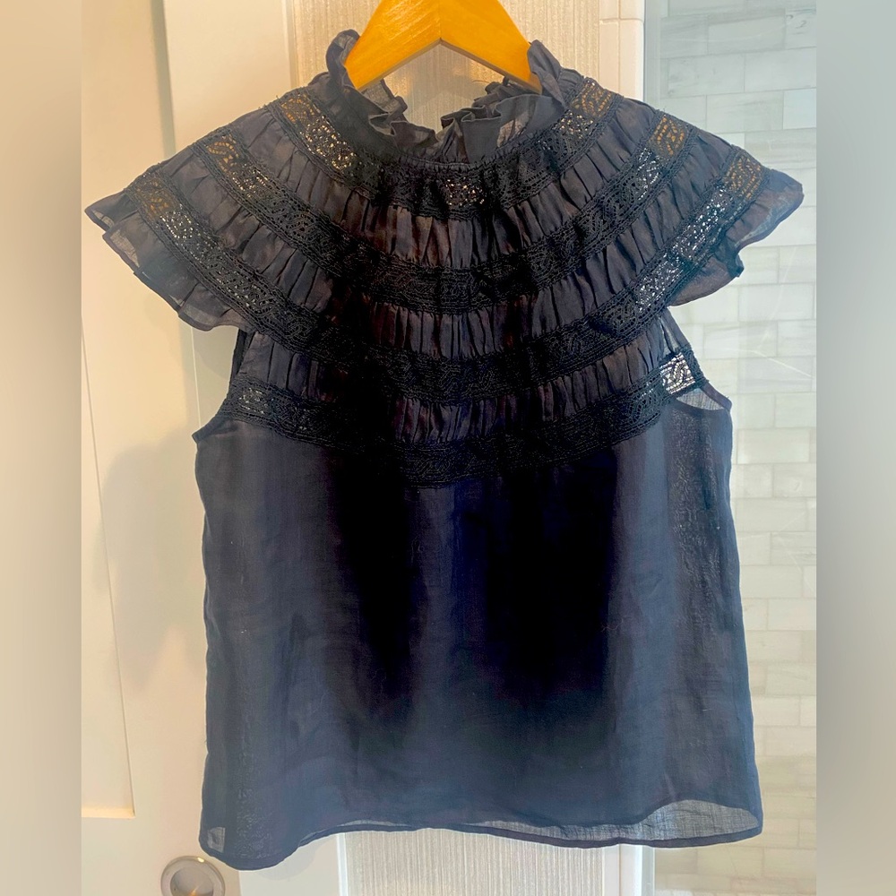 Beautiful Vince top! Size 4. So perfect for Spring and Summer.